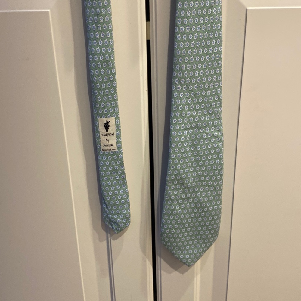 Vineyard Vines boys soccer tie